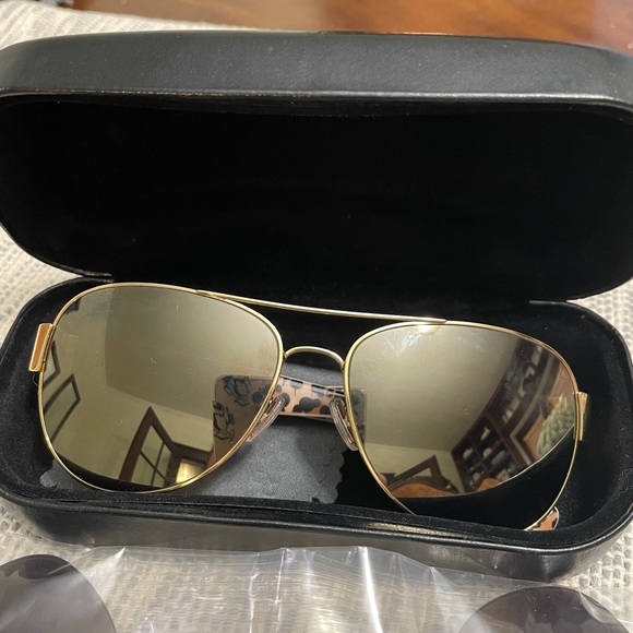Coach sunglasses! Brand new!! Comes with case and extra lenses. - Picture 3 of 6
